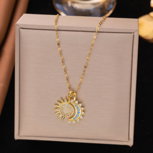 Cadena con Dijes con forma de sol y luna